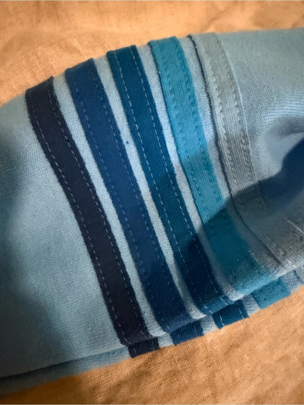 Aviator Nation Light Blue Crewneck with Navy Lettering Backstreet Boys, new - Picture 3 of 5